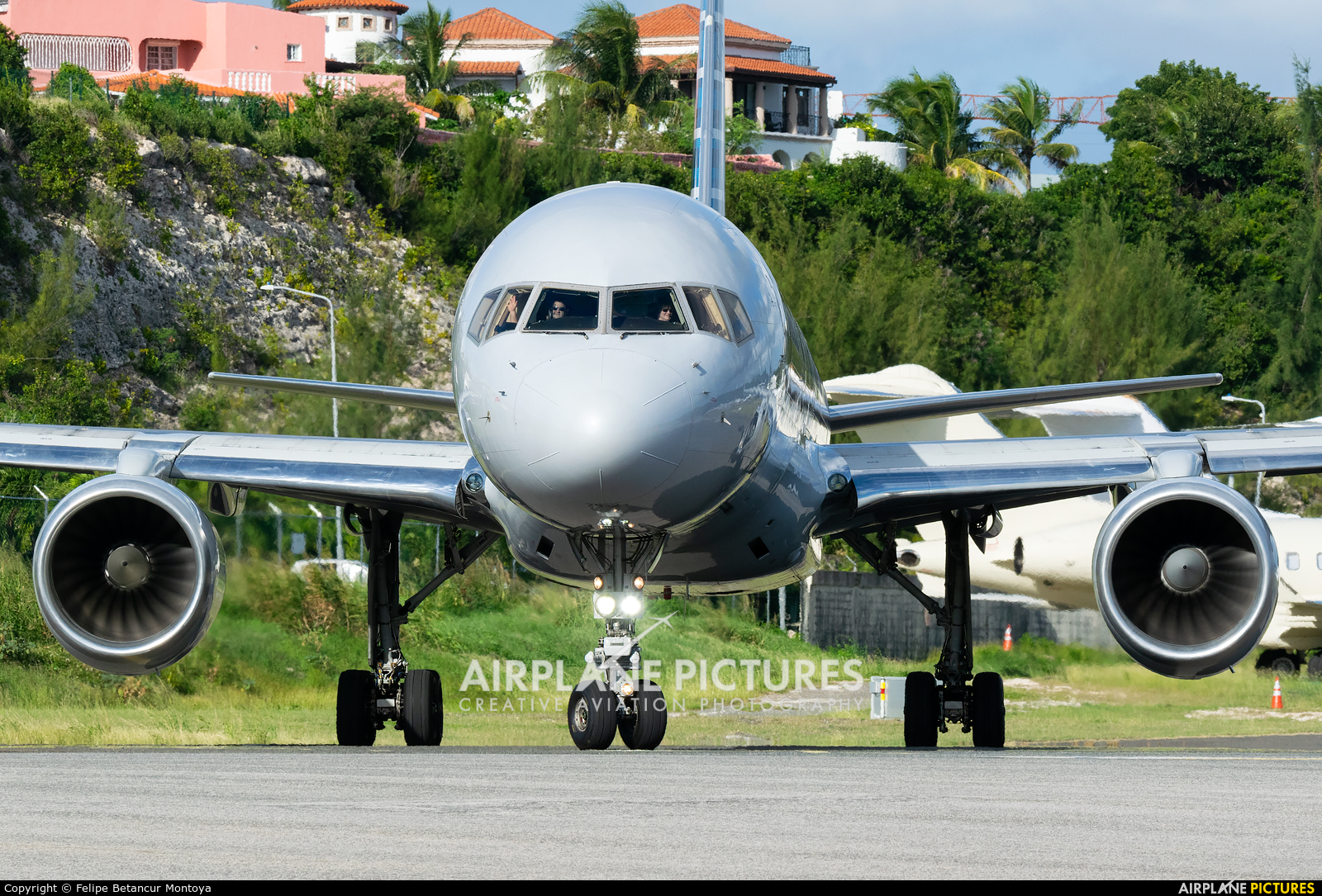 American Airlines N176AA aircraft at Sint Maarten - Princess Juliana Intl