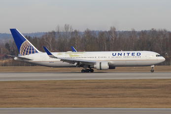 N641UA - United Airlines Boeing 767-300ER