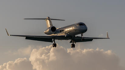 N604JM - Private Gulfstream Aerospace G-IV,  G-IV-SP, G-IV-X, G300, G350, G400, G450