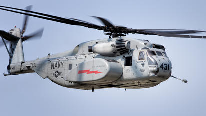 164863 - USA - Navy Sikorsky MH-53E Sea Dragon