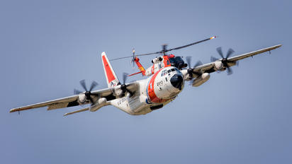 2012 - USA - Coast Guard Lockheed HC-130J Hercules