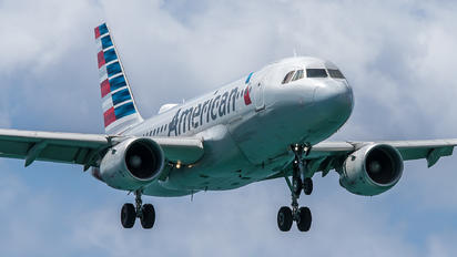 N9011P - American Airlines Airbus A319