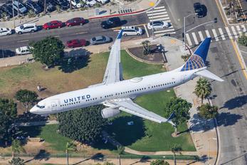 N39450 - United Airlines Boeing 737-9 MAX