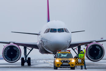 HA-LZE - Wizz Air Airbus A321 NEO
