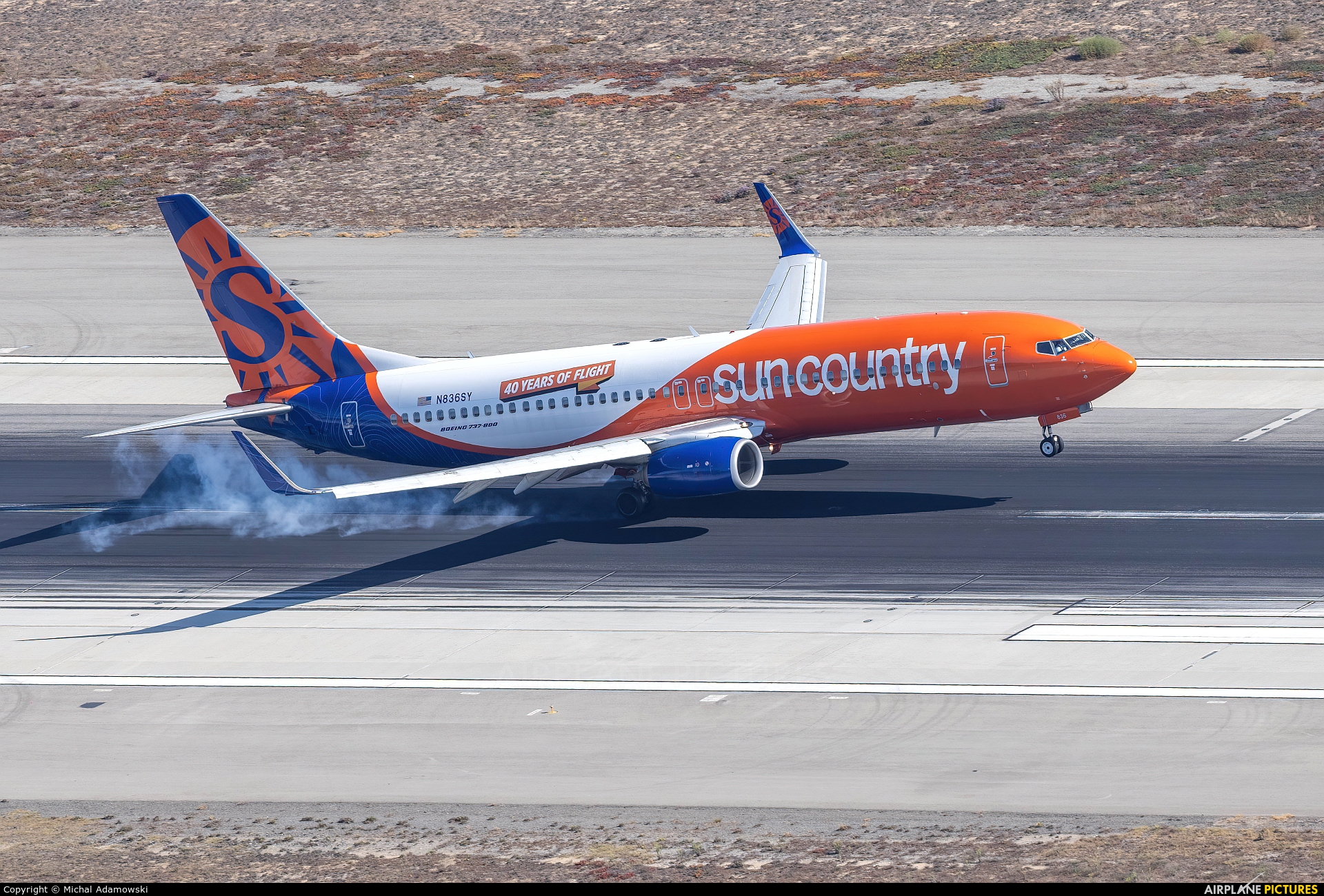 Sun Country Airlines N836SY aircraft at Los Angeles Intl