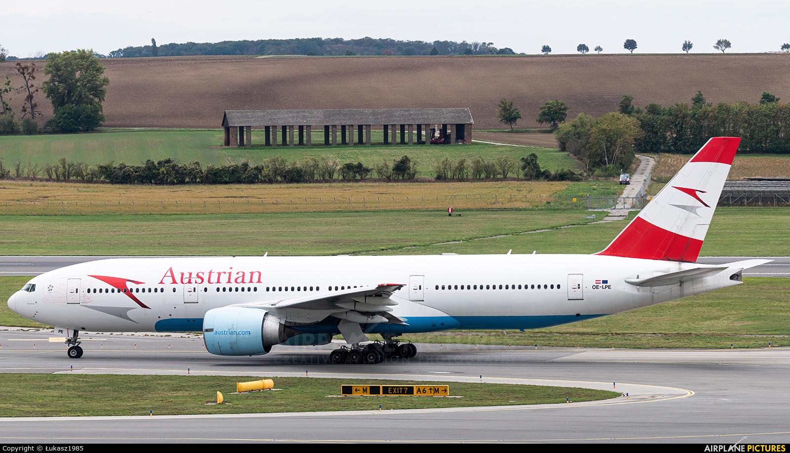 Austrian Airlines OE-LPE aircraft at Vienna - Schwechat