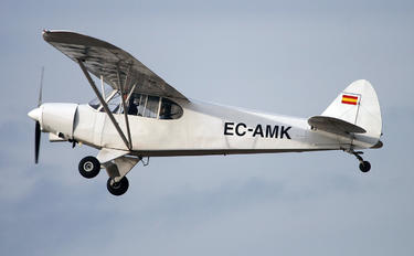 EC-AMK - Private Piper PA-18 Super Cub
