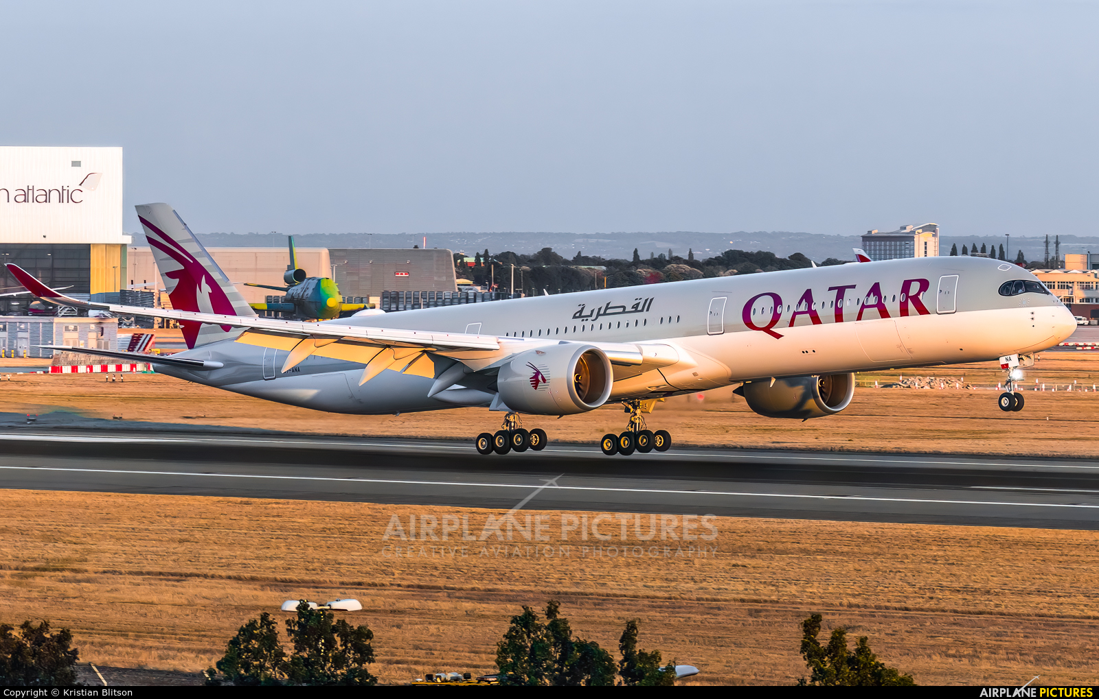 Qatar Airways A7-ANA aircraft at London - Heathrow