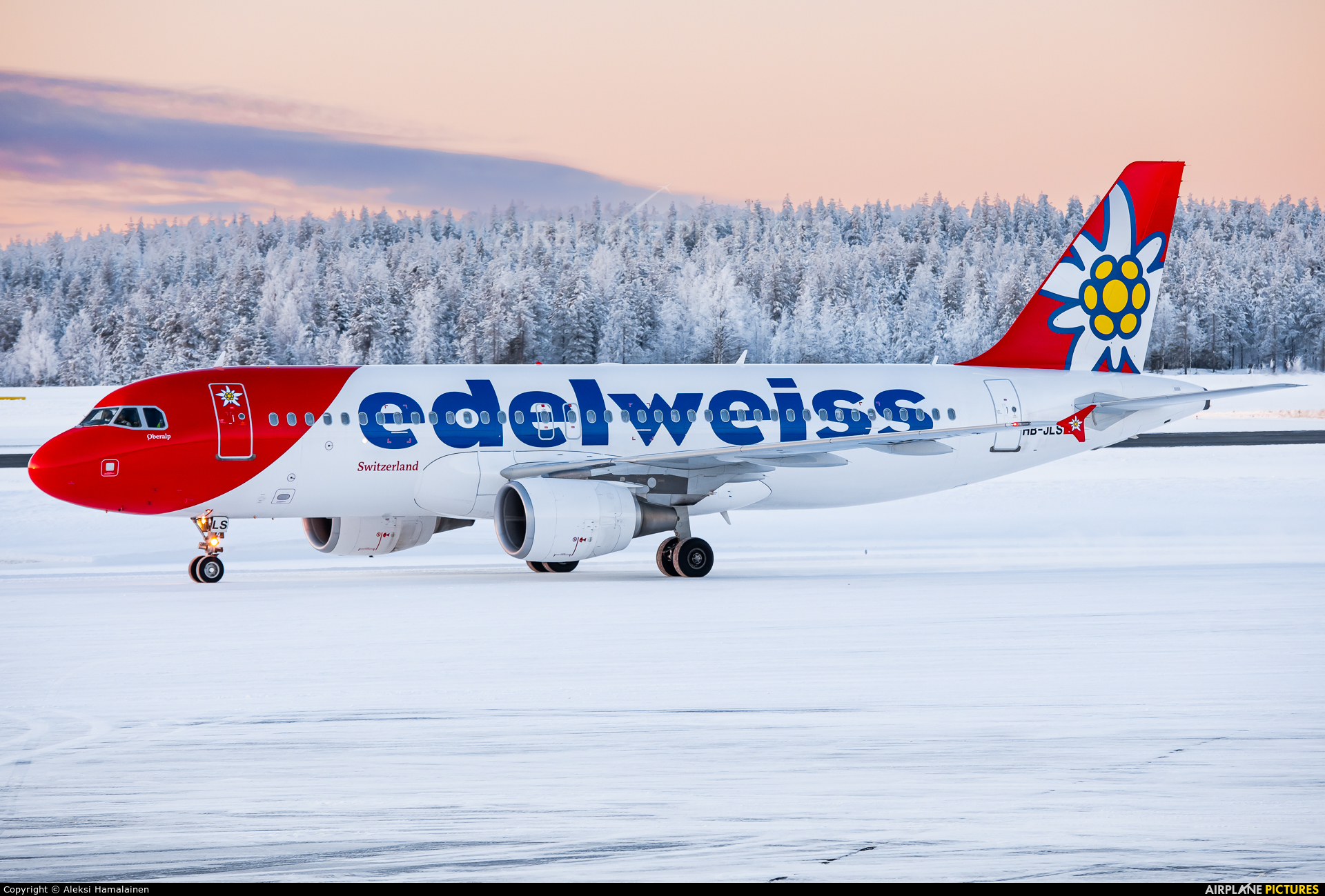Edelweiss HB-JLS aircraft at Rovaniemi
