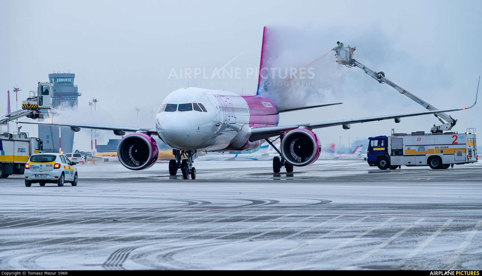 Wizz Air HA-LZE aircraft at Katowice - Pyrzowice