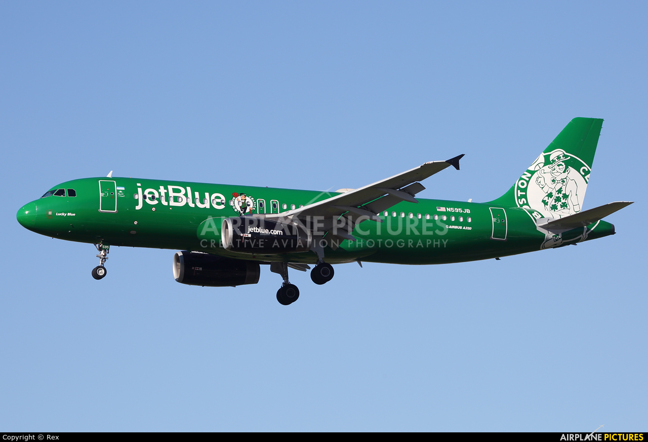 JetBlue Airways N595JB aircraft at Los Angeles Intl