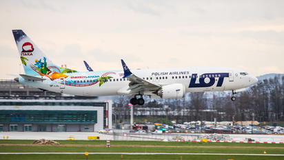 SP-LVL - LOT - Polish Airlines Boeing 737-8 MAX