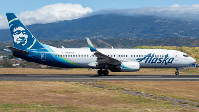 N597AS - Alaska Airlines Boeing 737-800