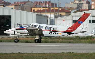 EC-JRS - Top Fly Piper PA-34 Seneca