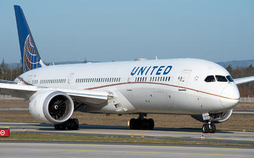 N27964 - United Airlines Boeing 787-9 Dreamliner
