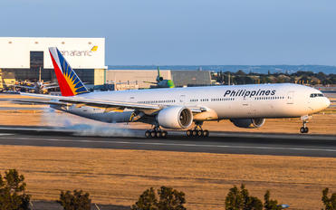 RP-C7779 - Philippines Airlines Boeing 777-300ER