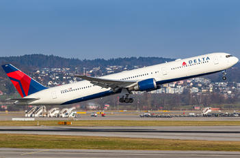 N843MH - Delta Air Lines Boeing 767-400ER