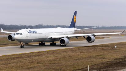 D-AIHW - Lufthansa Airbus A340-600