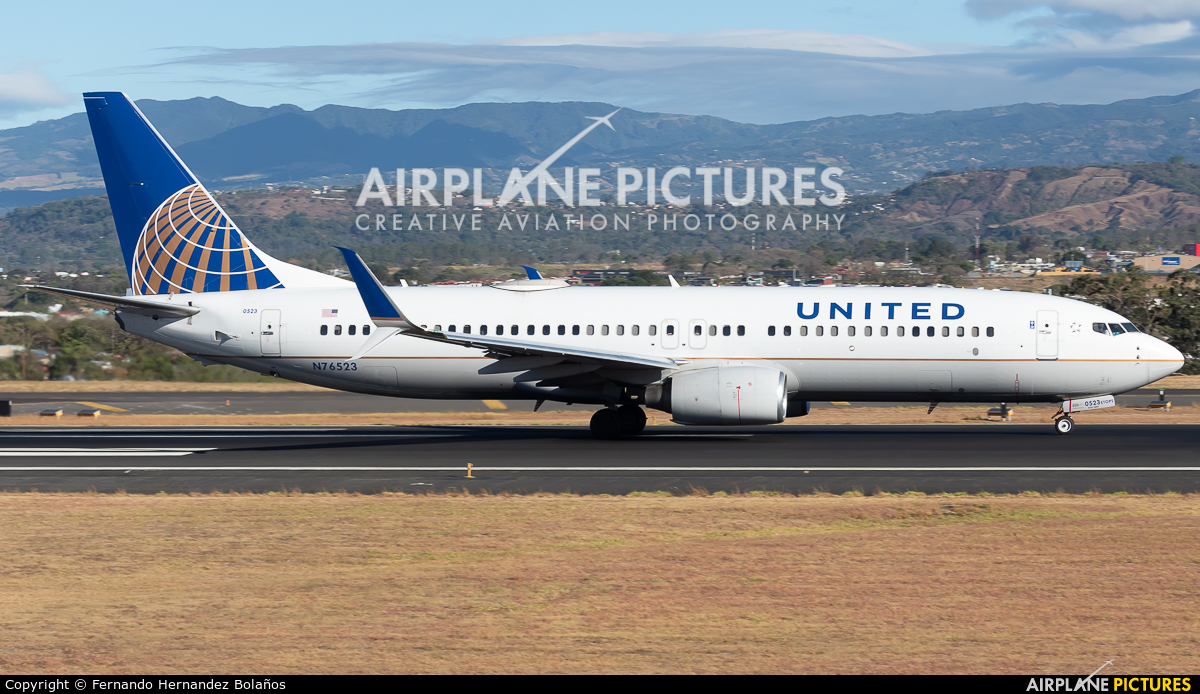 United Airlines N76523 aircraft at San Jose - Juan Santamaría Intl