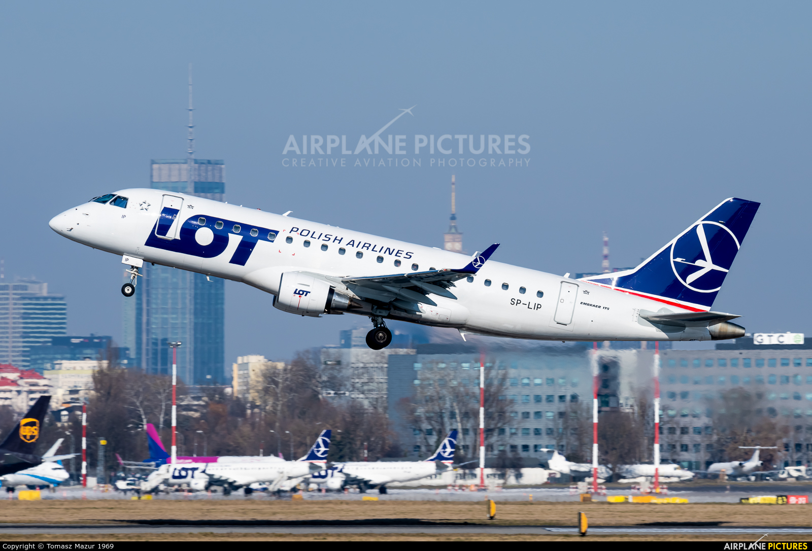 LOT - Polish Airlines SP-LIP aircraft at Warsaw - Frederic Chopin