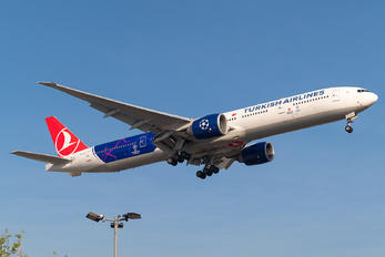 TC-LJJ - Turkish Airlines Boeing 777-300ER