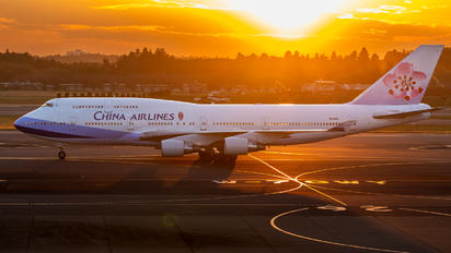 N168CL - China Airlines Boeing 747-400