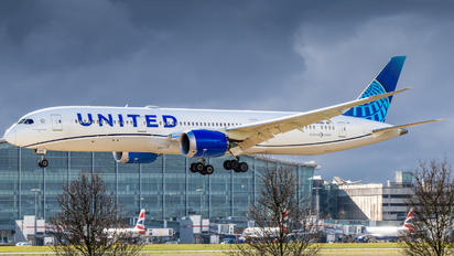 N24980 - United Airlines Boeing 787-9 Dreamliner