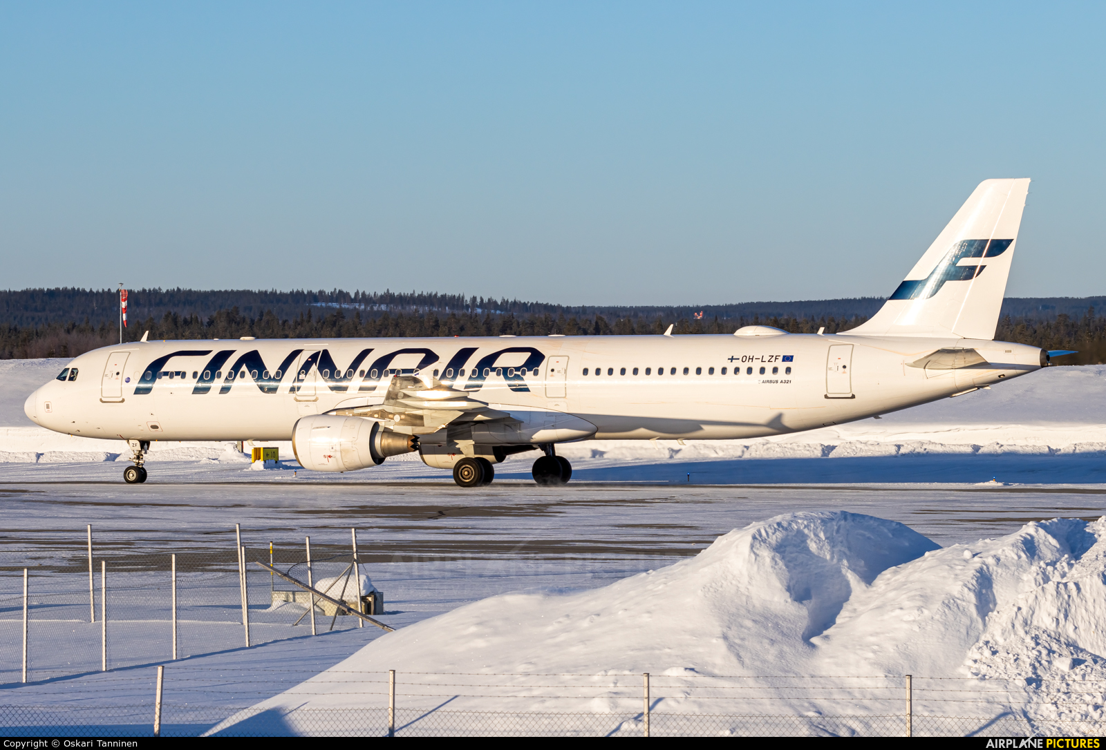 Finnair OH-LZF aircraft at Kittilä