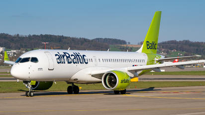 YL-ABB - Air Baltic Airbus A220-300