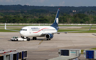 XA-AMW - Aeromexico Boeing 737-800