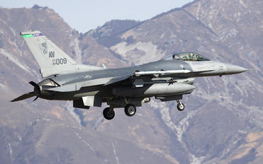 89-2009 - USA - Air Force General Dynamics F-16CG Night Falcon