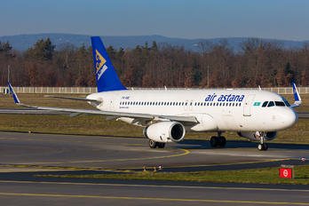 P4-KBE - Air Astana Airbus A320