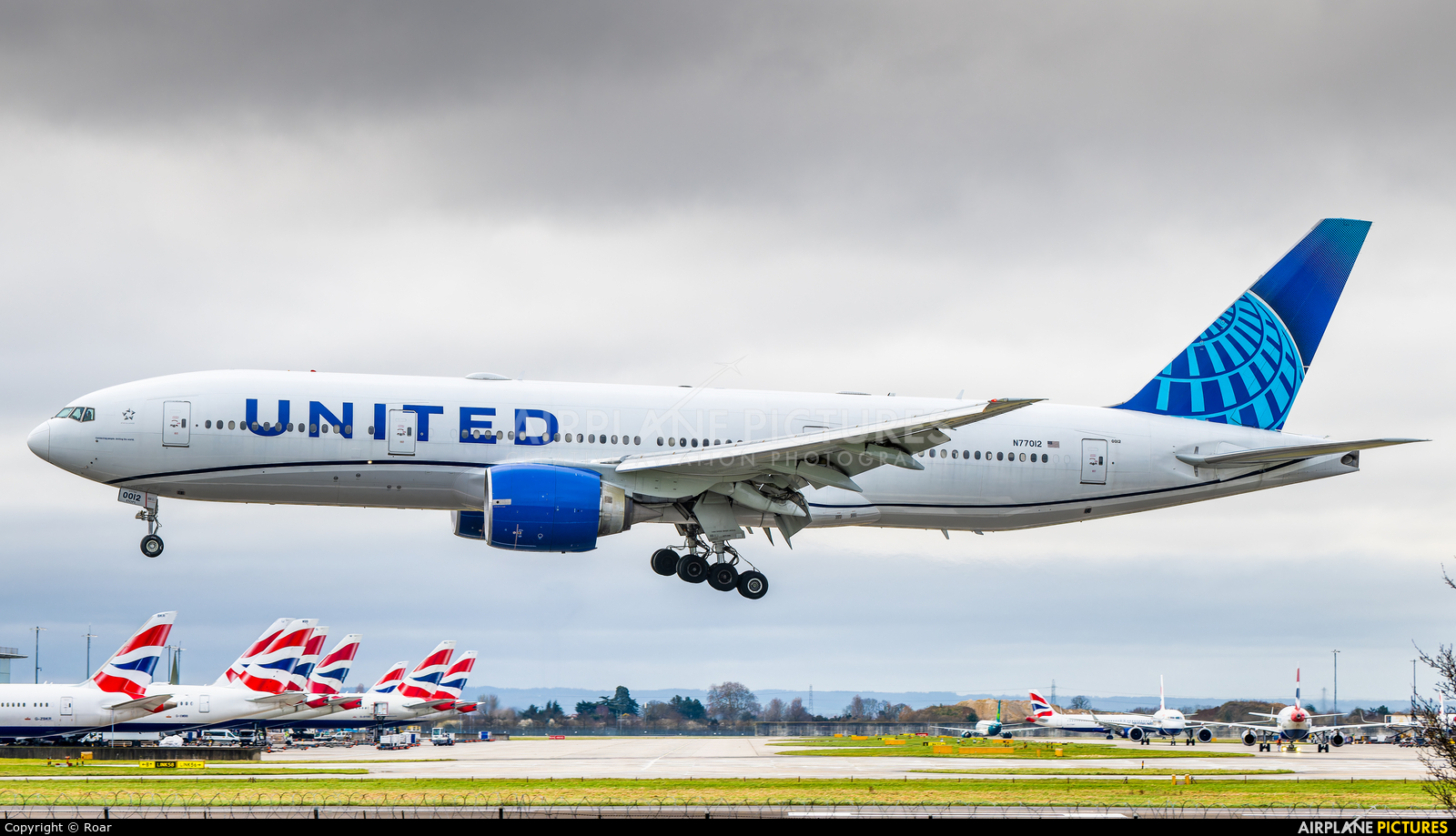 United Airlines N77012 aircraft at London - Heathrow