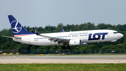 SP-LWF - LOT - Polish Airlines Boeing 737-800