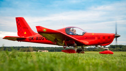 OK-AUG 04 - Private Skyleader 400