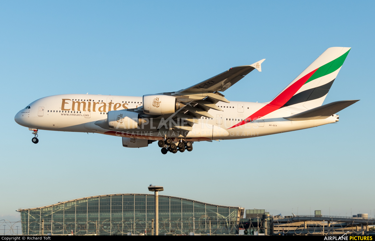 Emirates Airlines A6-EEX aircraft at London - Heathrow