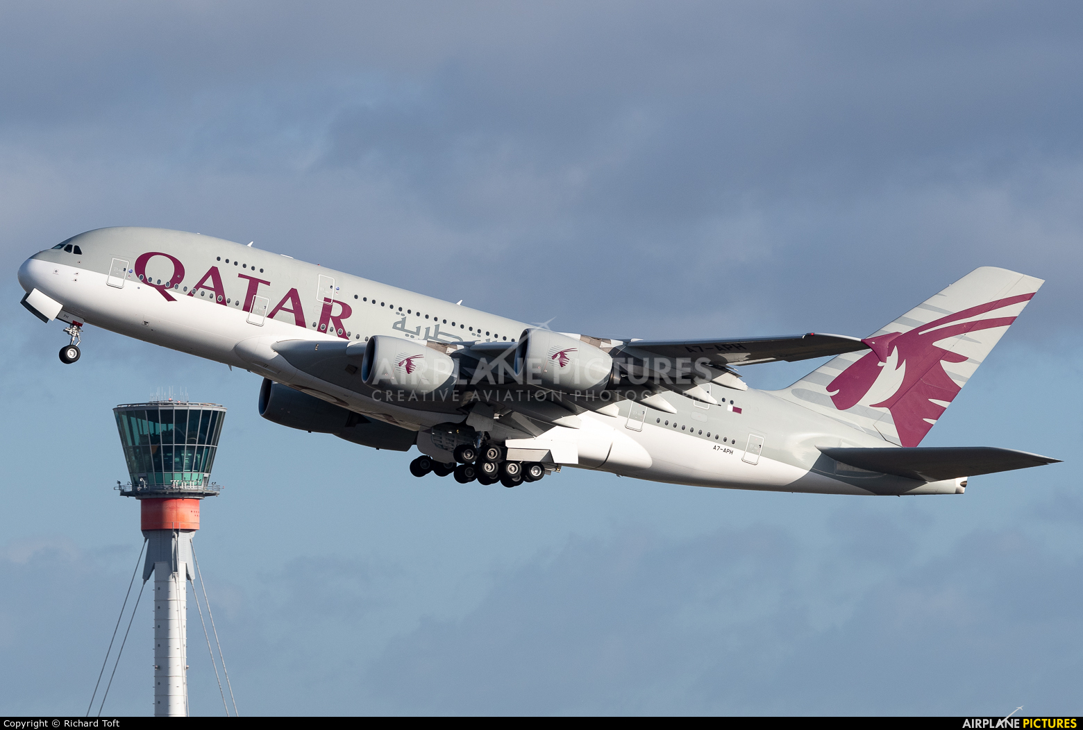 Qatar Airways A7-APH aircraft at London - Heathrow