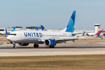 N37555 - United Airlines Boeing 737-9 MAX