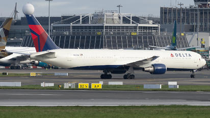 N842MH - Delta Air Lines Boeing 767-400ER