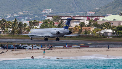 PJ-MDE - Insel Air McDonnell Douglas MD-82