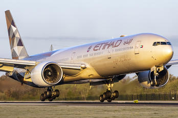 A6-ETG - Etihad Airways Boeing 777-300ER