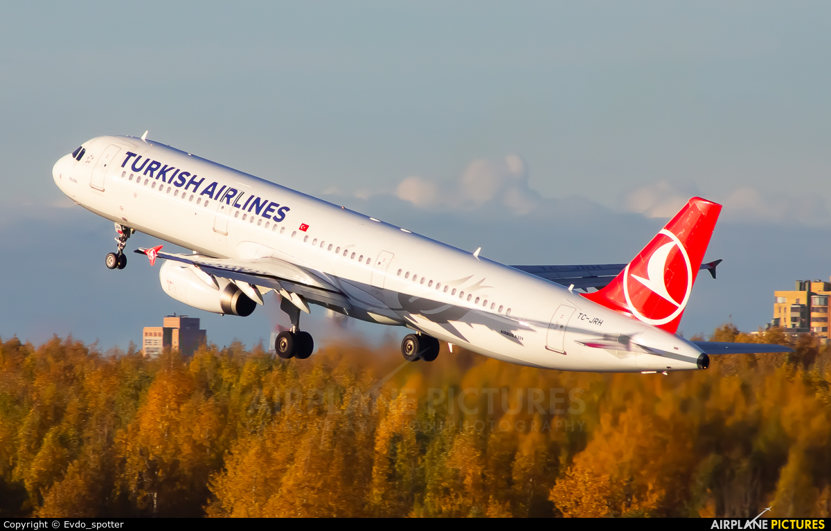 Turkish Airlines TC-JRH aircraft at St. Petersburg - Pulkovo