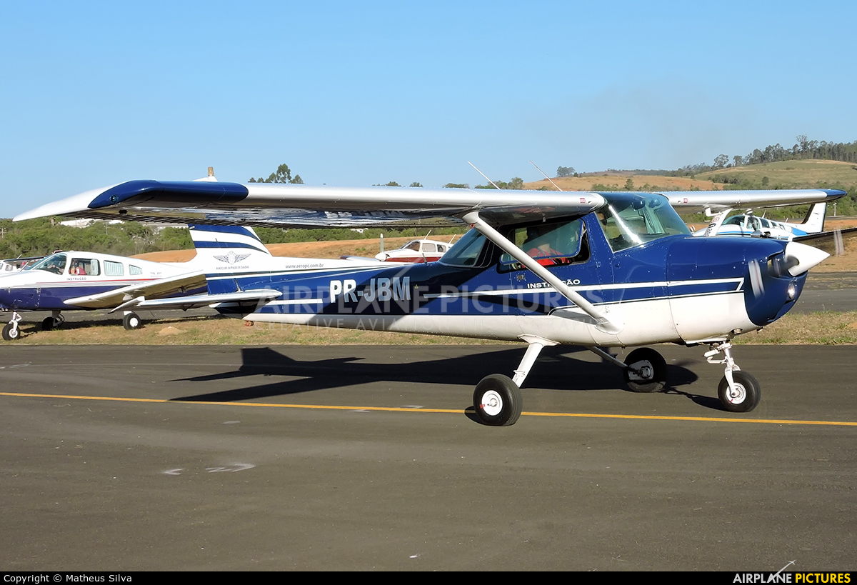 Private PR-JBM aircraft at Poços de Caldas