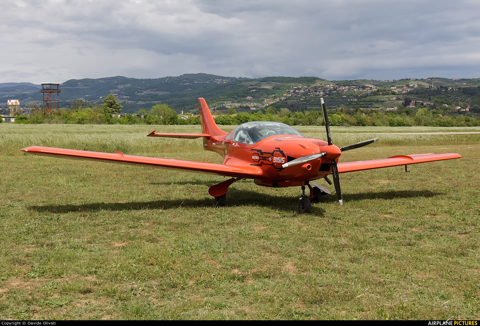 Private OM-S751 aircraft at Verona - Boscomantico