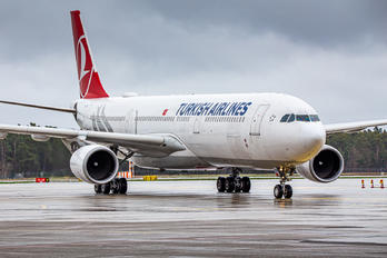 TC-JOH - Turkish Airlines Airbus A330-300