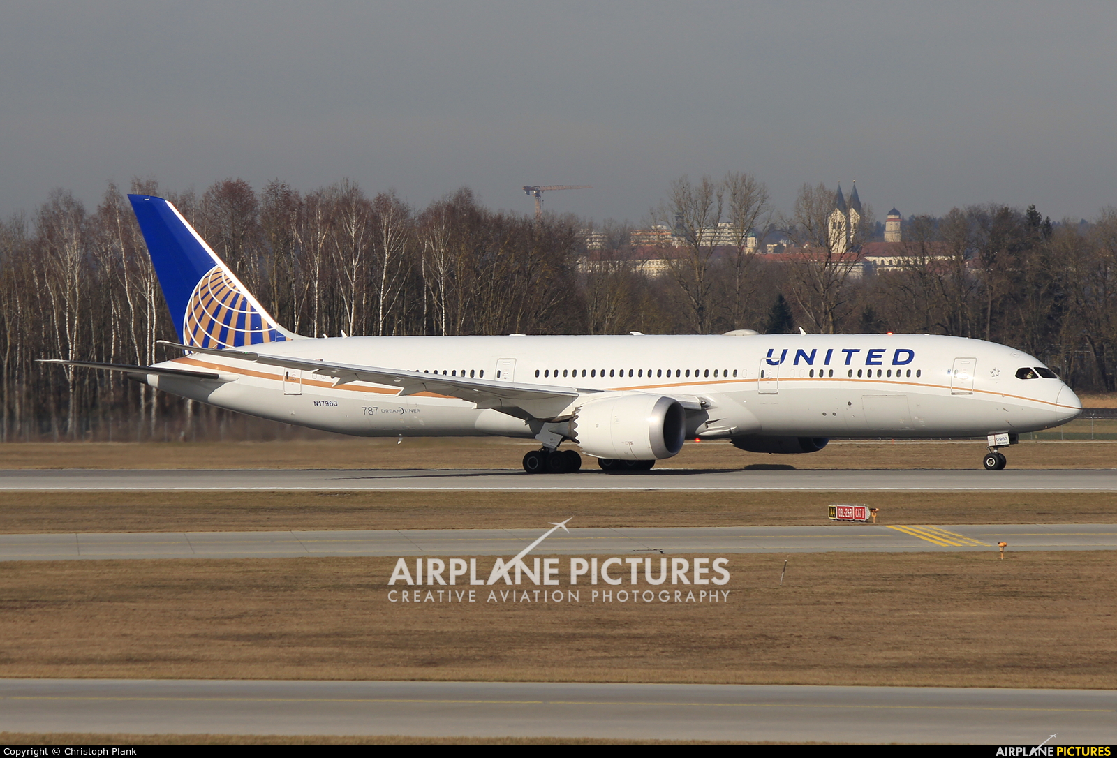United Airlines N17963 aircraft at Munich