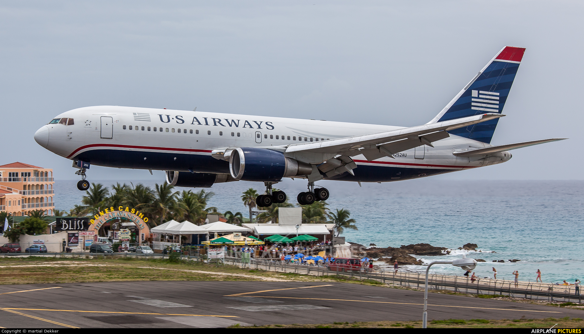 US Airways N252AU aircraft at Sint Maarten - Princess Juliana Intl