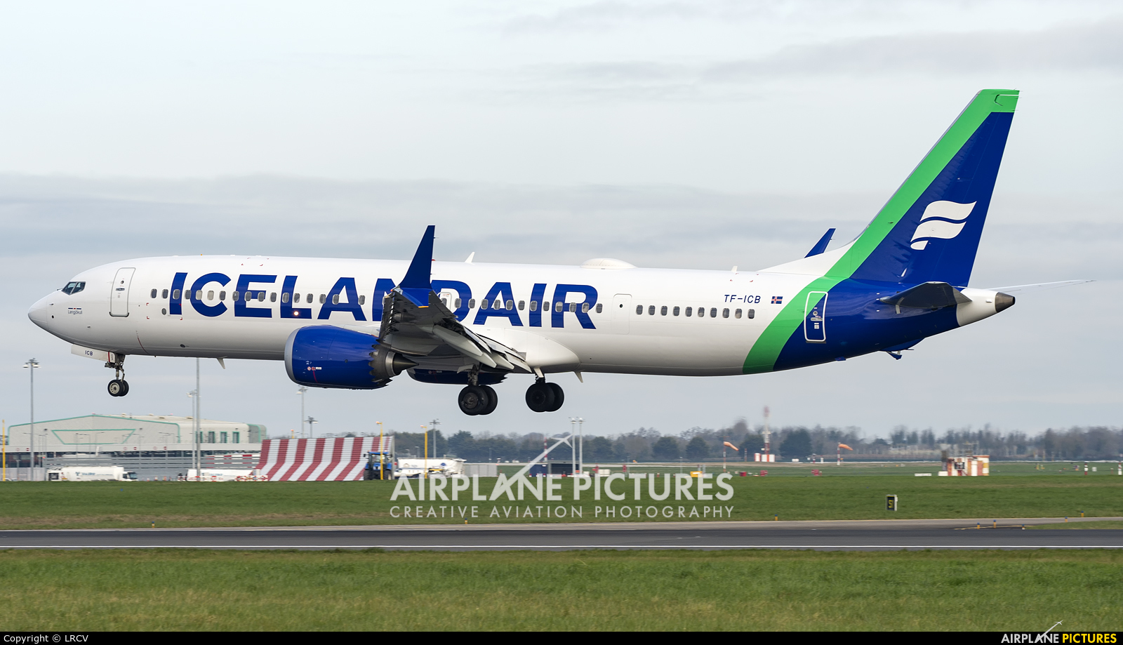 Icelandair TF-ICB aircraft at Dublin