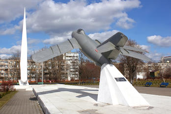 01 -  Mikoyan-Gurevich MiG-17