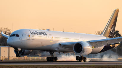 D-ABPC - Lufthansa Boeing 787-9 Dreamliner